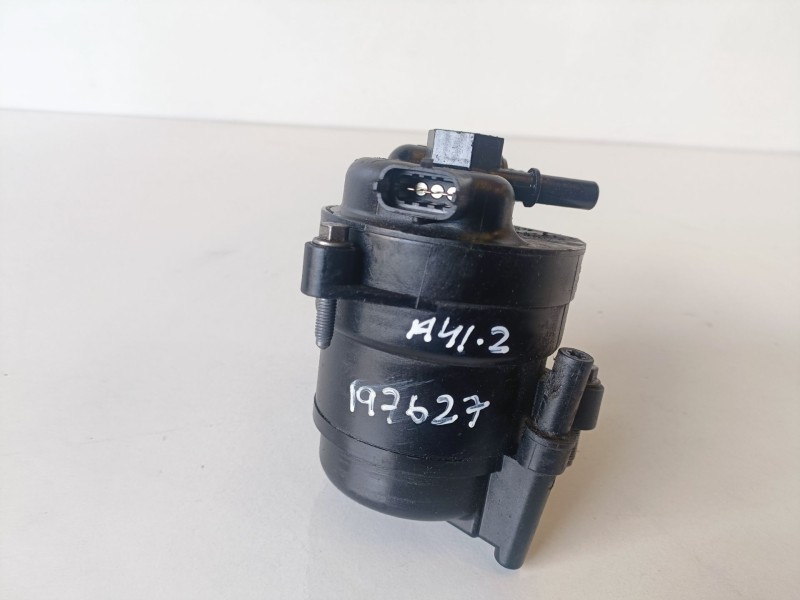 Recambio de filtro gasoil para peugeot 5008 ah01 referencia OEM IAM 9676133480  