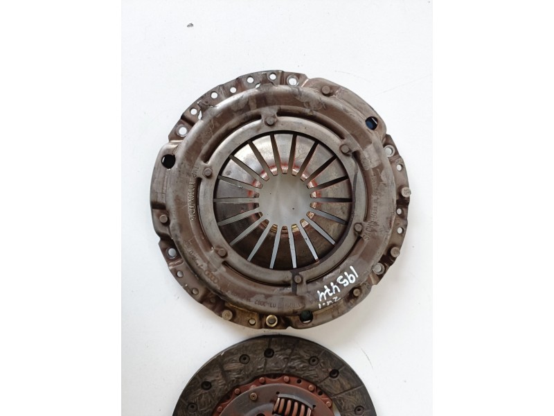 Recambio de kit embrague para audi a3 (8l) apg referencia OEM IAM   
