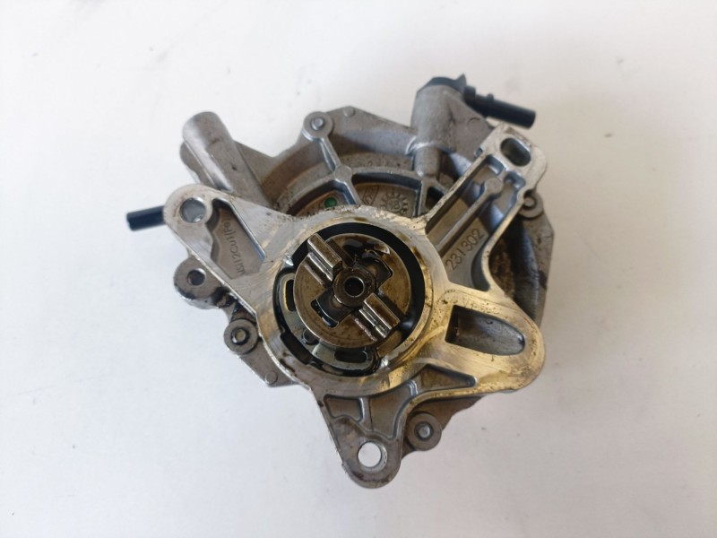 Recambio de depresor freno / bomba vacio para peugeot 5008 ah01 referencia OEM IAM 7042250300  