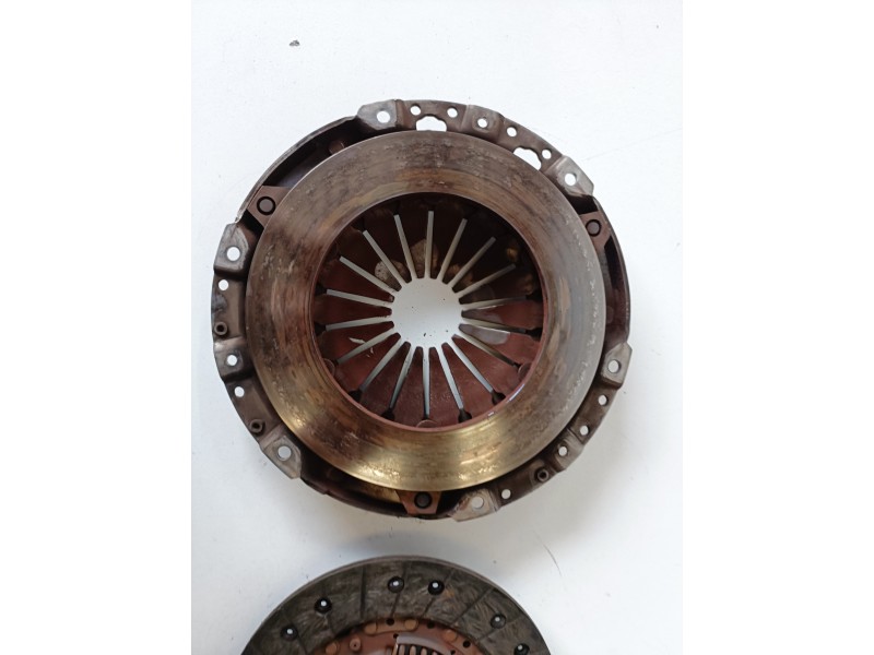 Recambio de kit embrague para audi a3 (8l) apg referencia OEM IAM   