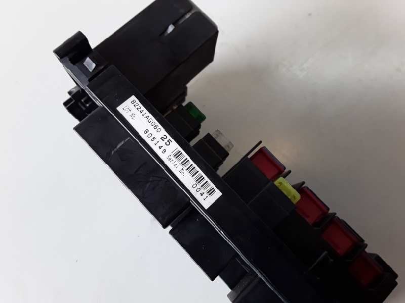 Recambio de caja reles / fusibles para subaru legacy combi/ outback (b13/bp) ee20 referencia OEM IAM 82241AG060  