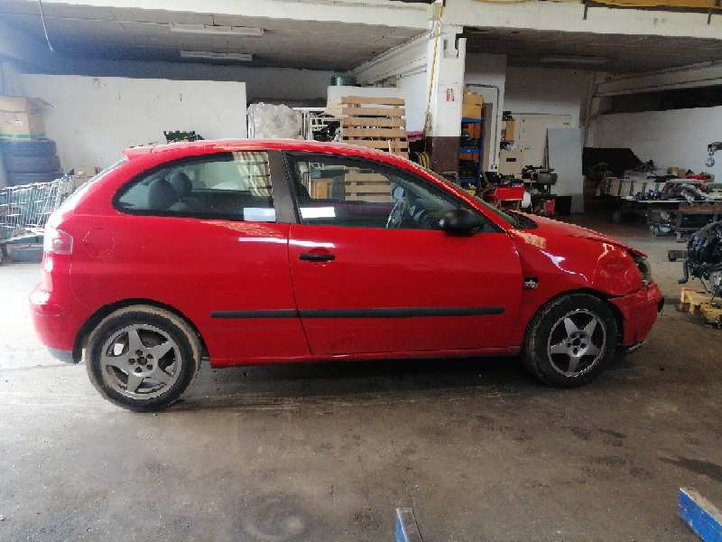 seat ibiza (6l1) del año 2004