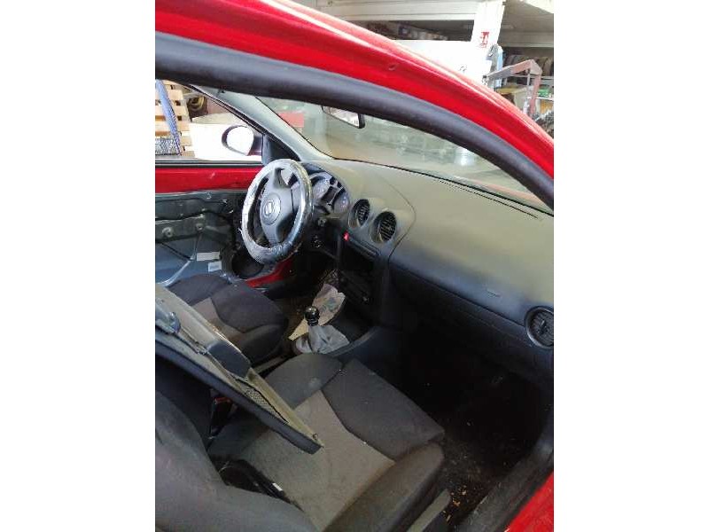 seat ibiza (6l1) del año 2004