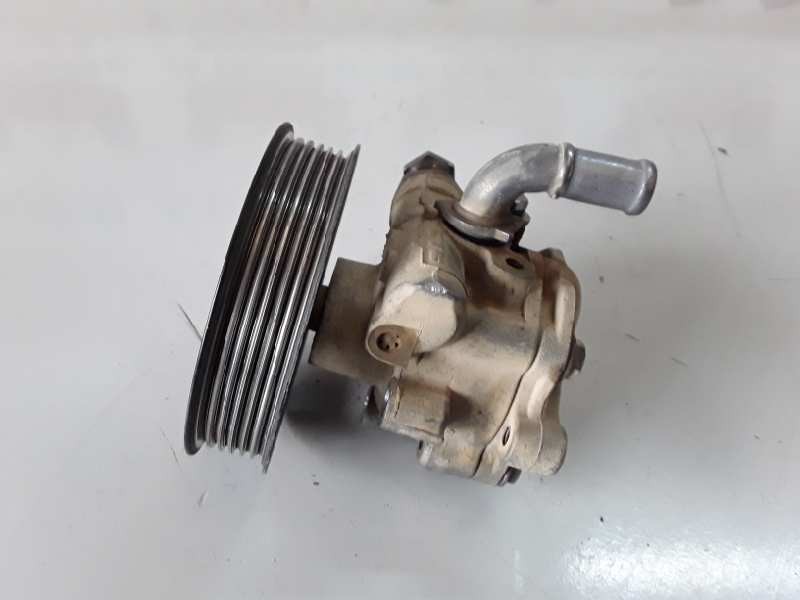Recambio de bomba direccion para volkswagen caddy (2k)(02.2004) referencia OEM IAM 2K0422154A  