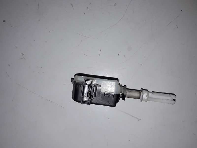 Recambio de motor cierre centralizado porton para audi a3 (8p1) cba referencia OEM IAM 4B9962115C  