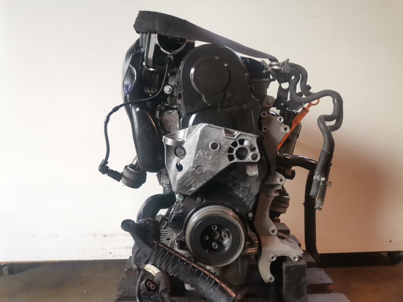 Recambio de motor completo para volkswagen golf iv berlina (1j1)(10.1997) axr referencia OEM IAM AXR  