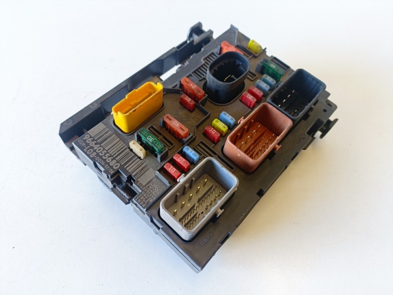 Recambio de caja reles / fusibles para citroen grand c4 picasso rfj referencia OEM IAM 9664055680  