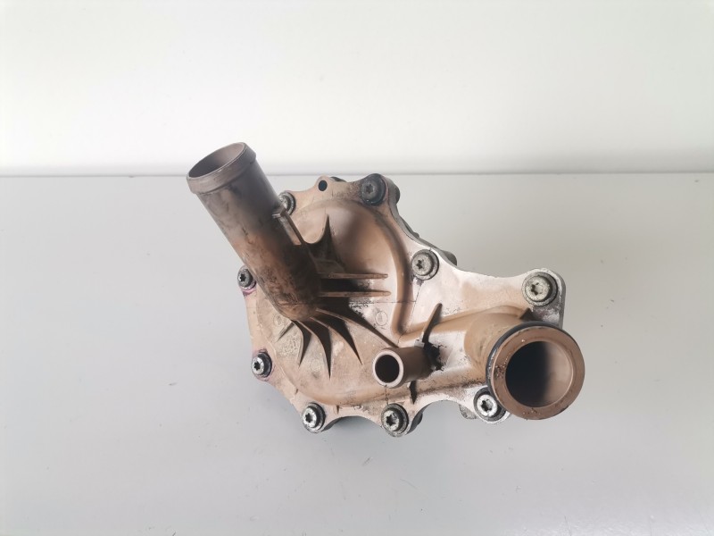 Recambio de bomba agua para ford transit furgón (tt9) qvfa referencia OEM IAM 6C1Q8K500AF  