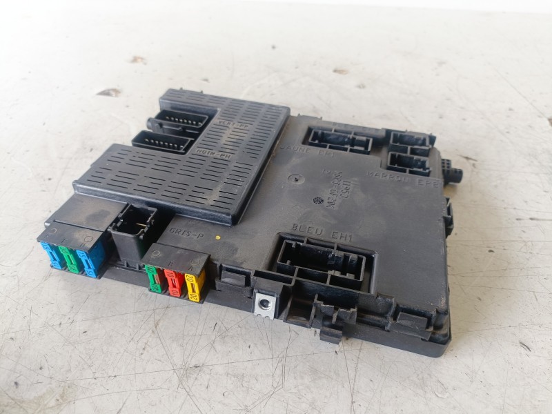 Recambio de caja reles / fusibles para citroen xsara berlina kfw referencia OEM IAM 9649491080  