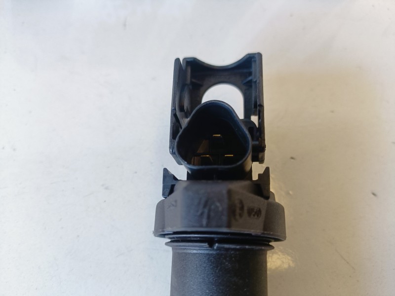 Recambio de bobina encendido para peugeot 207 cc cabrio-coupé 5fw referencia OEM IAM 0221504470  