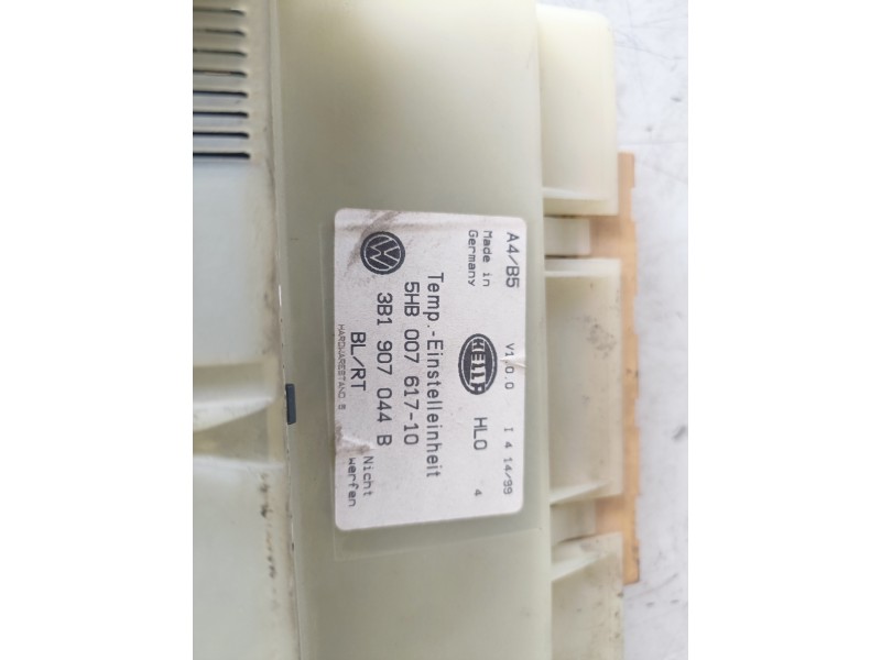 Recambio de mando climatizador para volkswagen passat variant (3b5) ahu referencia OEM IAM 5HB00761710/3B1907044B  