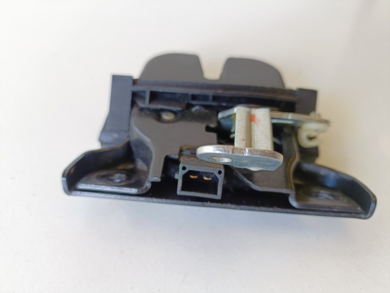 Recambio de cerradura maletero / porton para audi a3 (8l) ahf referencia OEM IAM   