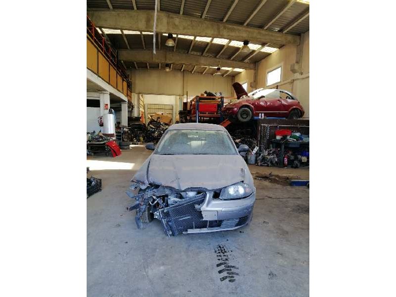 seat ibiza (6l1) del año 2003