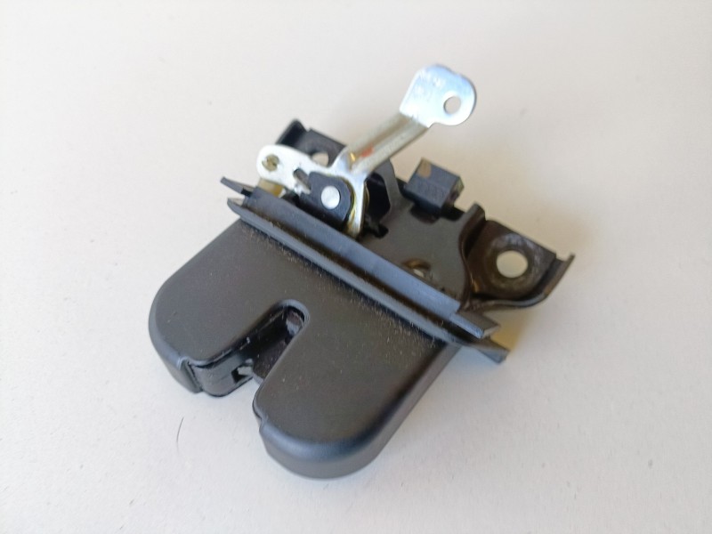 Recambio de cerradura maletero / porton para audi a3 (8l) ahf referencia OEM IAM   
