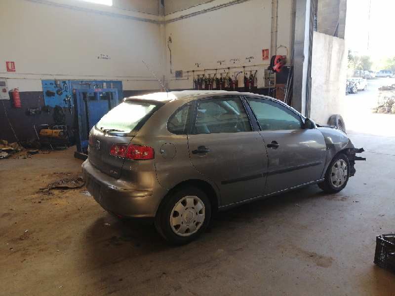 seat ibiza (6l1) del año 2003