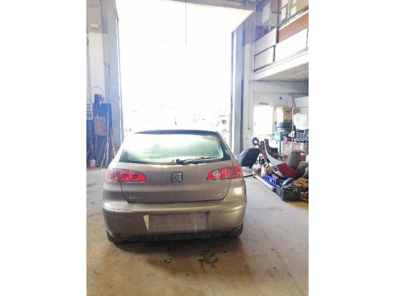 seat ibiza (6l1) del año 2003