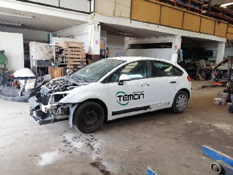 citroen c4 berlina del año 2006