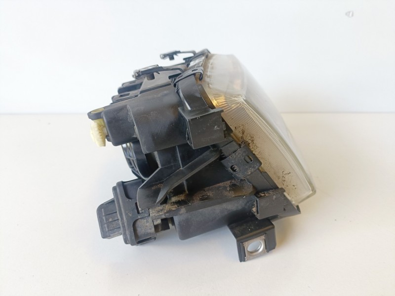 Recambio de faro derecho para audi a3 (8l) ahf referencia OEM IAM   