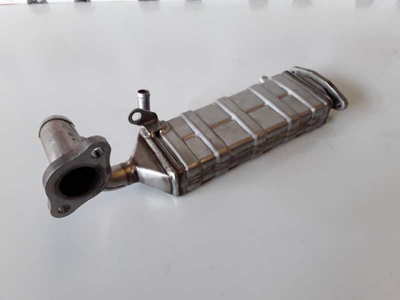 Recambio de enfriador egr para toyota land cruiser (j12) referencia OEM IAM 13063870000A/2560130060  