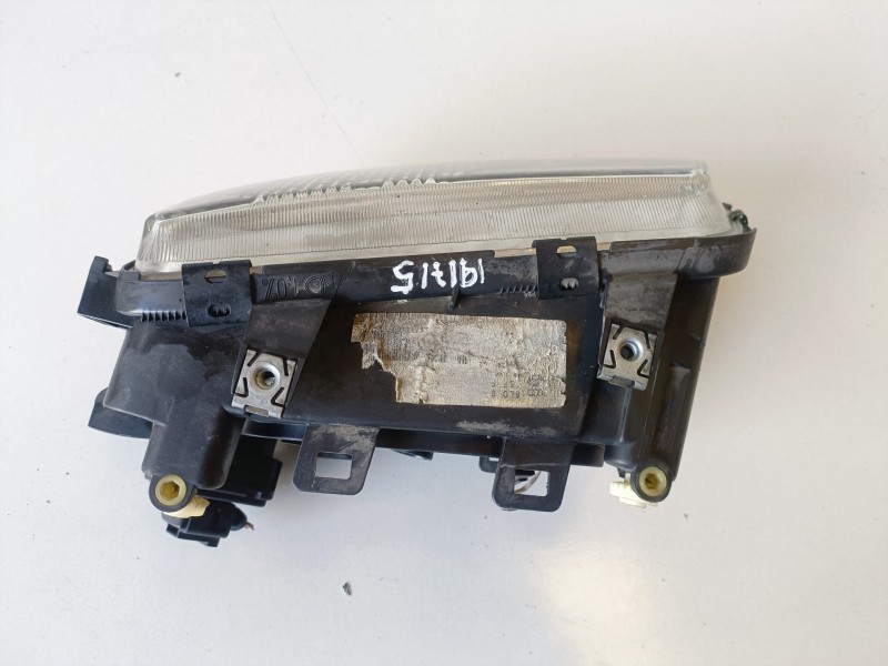 Recambio de faro izquierdo para audi a3 (8l) ahf referencia OEM IAM   
