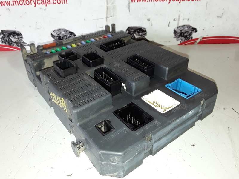 Recambio de caja reles / fusibles para peugeot 207 5fw referencia OEM IAM 9663798280/BSI2004P0600  