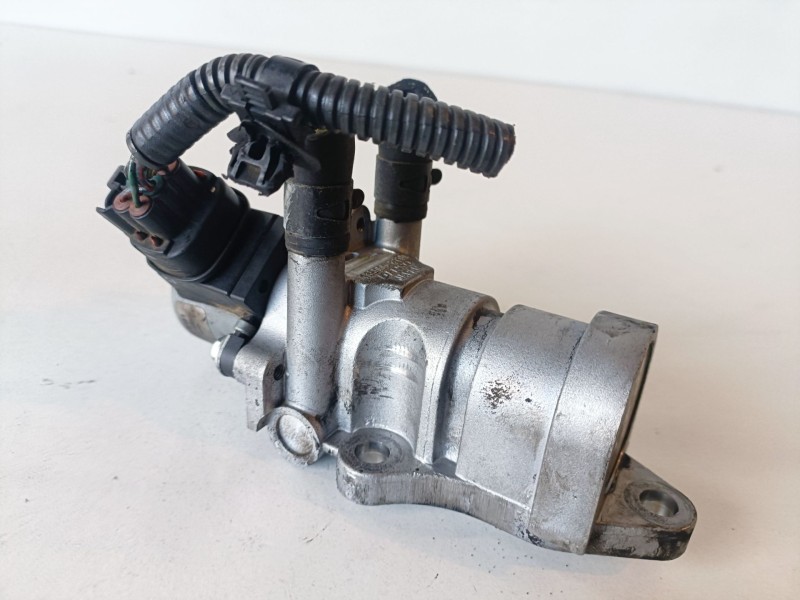 Recambio de valvula egr para toyota avensis berlina (t25) 1cdftv referencia OEM IAM 1350008110  