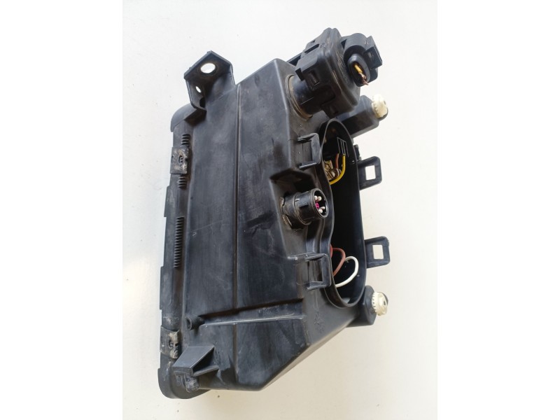 Recambio de faro izquierdo para audi a3 (8l) ahf referencia OEM IAM   
