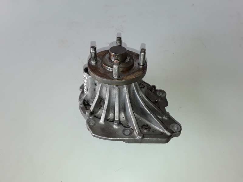 Recambio de bomba agua para toyota land cruiser (j12) referencia OEM IAM   