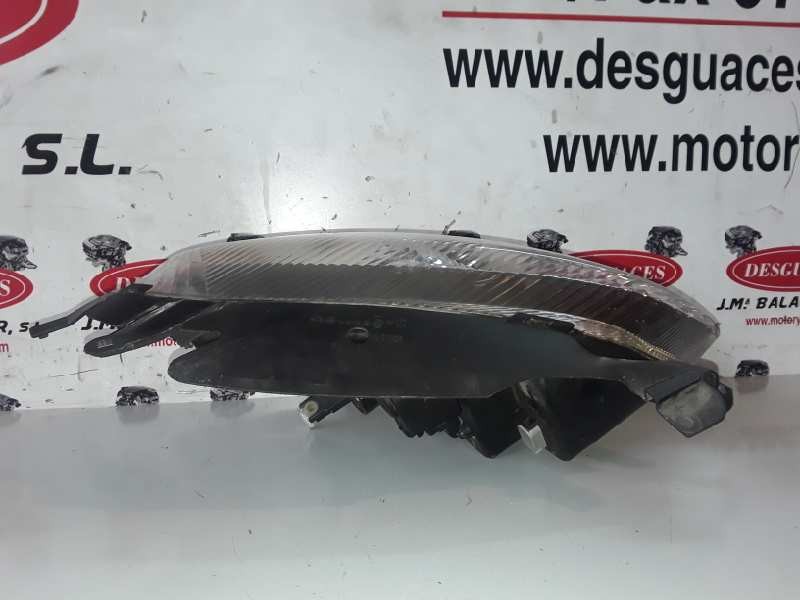 Recambio de faro izquierdo para citroen xsara picasso rhydw10td referencia OEM IAM   