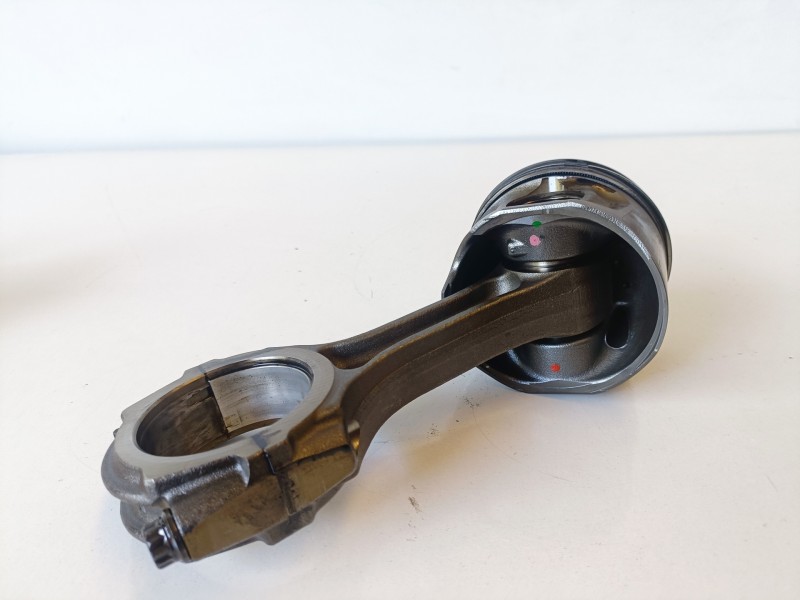 Recambio de piston para toyota land cruiser (j12) 1kdftv referencia OEM IAM 09624K  
