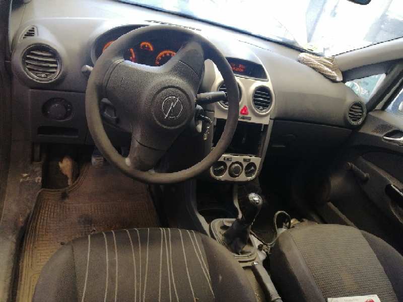 opel corsa d del año 2008