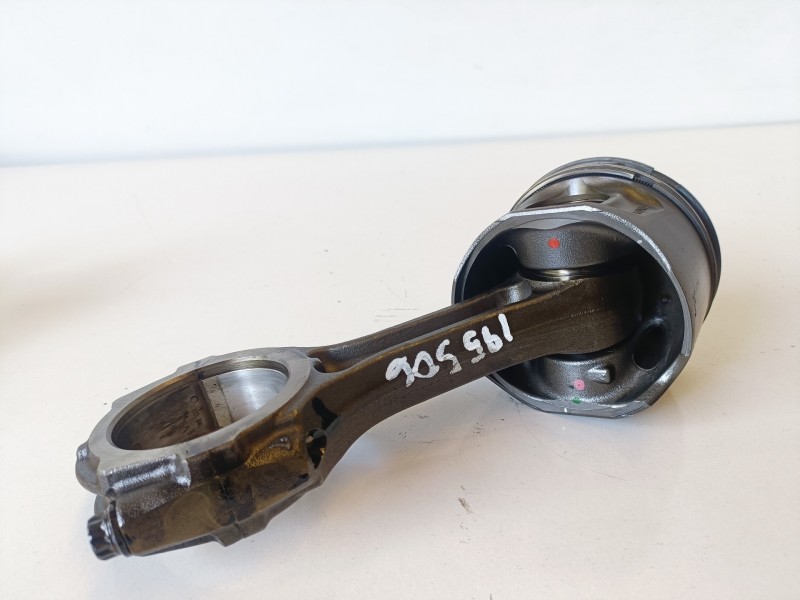 Recambio de piston para toyota land cruiser (j12) 1kdftv referencia OEM IAM 09624K  