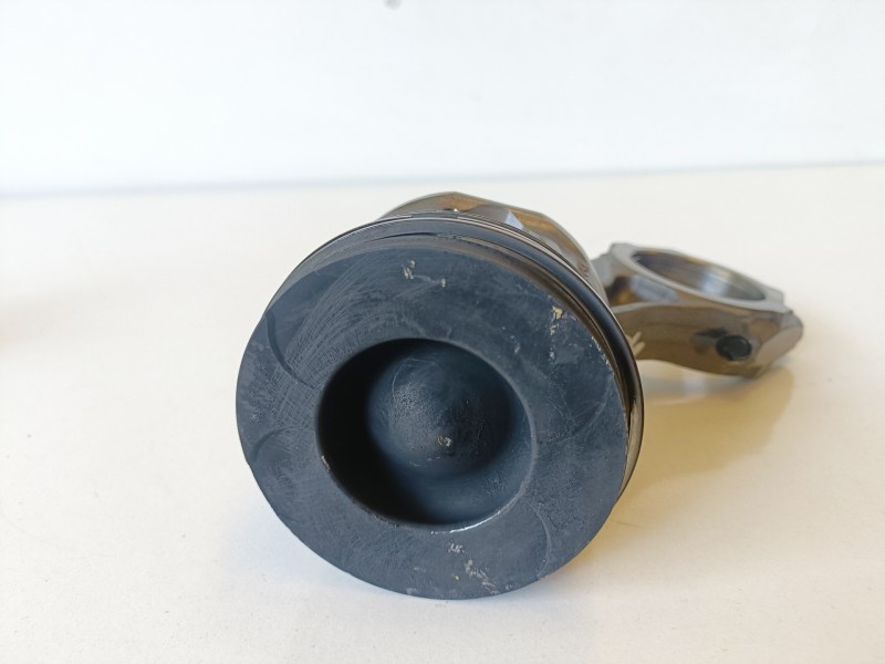 Recambio de piston para toyota land cruiser (j12) 1kdftv referencia OEM IAM 09624K  