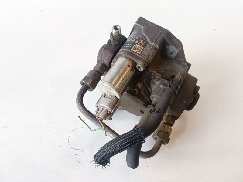 Recambio de bomba inyeccion para toyota avensis berlina (t25) 1cdftv referencia OEM IAM 221000G010  