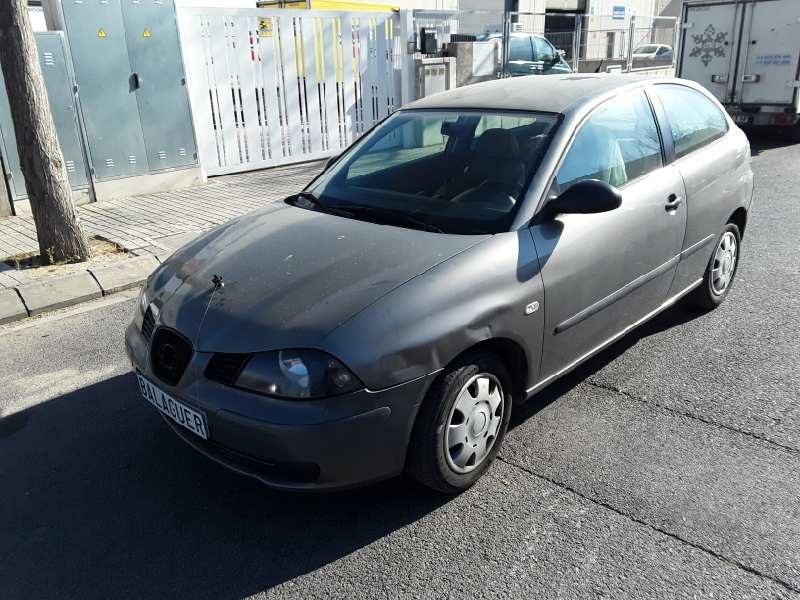 seat ibiza (6l1) del año 2003