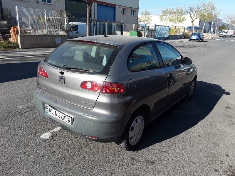 seat ibiza (6l1) del año 2003
