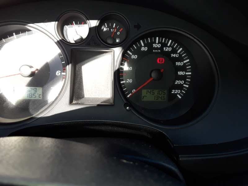seat ibiza (6l1) del año 2003