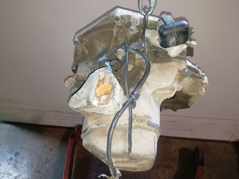 Recambio de caja cambios para citroen c3 kfv referencia OEM IAM 20CF15  