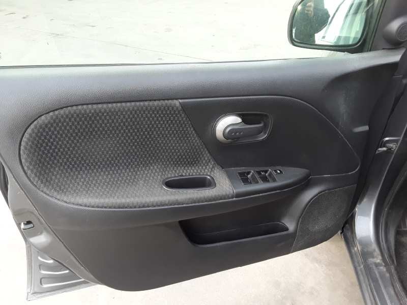 nissan note (e11e) del año 2006