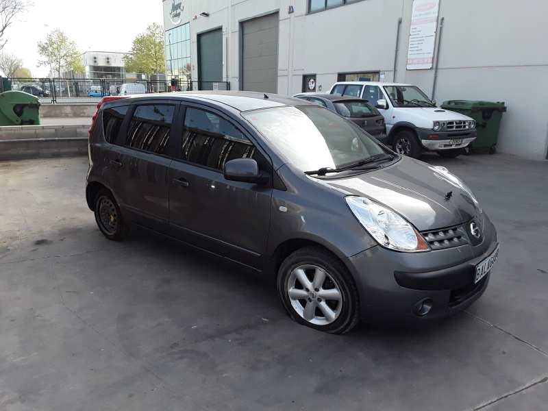 nissan note (e11e) del año 2006