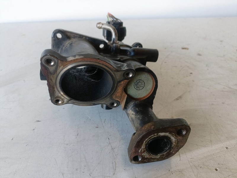 Recambio de valvula egr para opel corsa c z17dth referencia OEM IAM 8973550420  