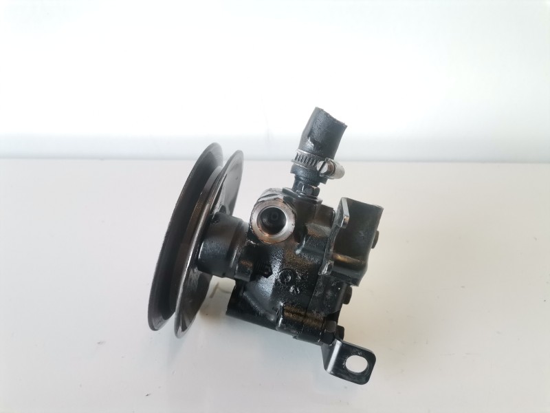 Recambio de bomba direccion para nissan terrano ii (r20) ka24e referencia OEM IAM   