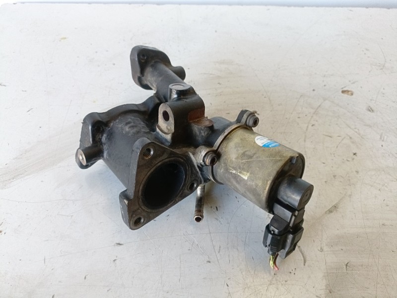 Recambio de valvula egr para opel corsa c z17dth referencia OEM IAM 8973550420  