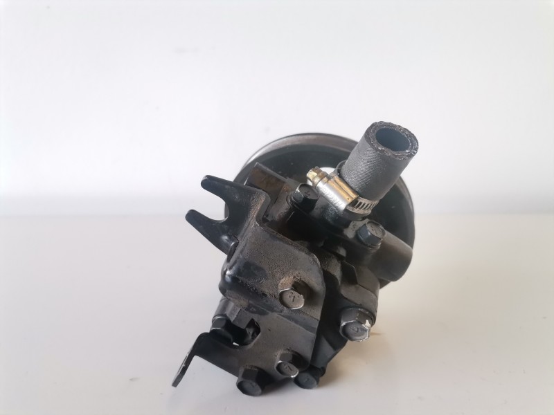 Recambio de bomba direccion para nissan terrano ii (r20) ka24e referencia OEM IAM   