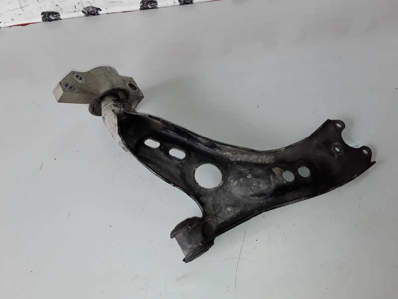 Recambio de brazo suspension inferior delantero derecho para volkswagen caddy (2k)(02.2004) bsu referencia OEM IAM   