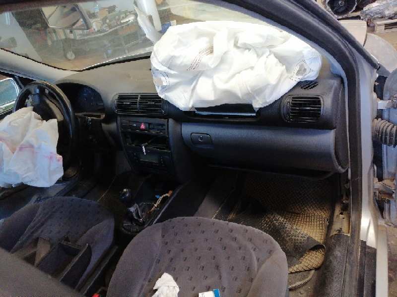 seat toledo (1m2) del año 2000