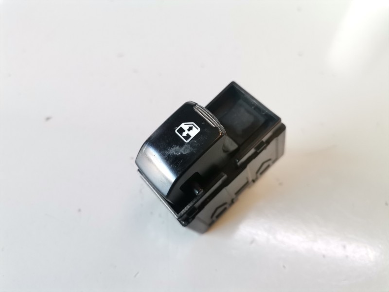 Recambio de mando elevalunas trasero izquierdo para ssangyong rexton d27dt referencia OEM IAM 96190777  