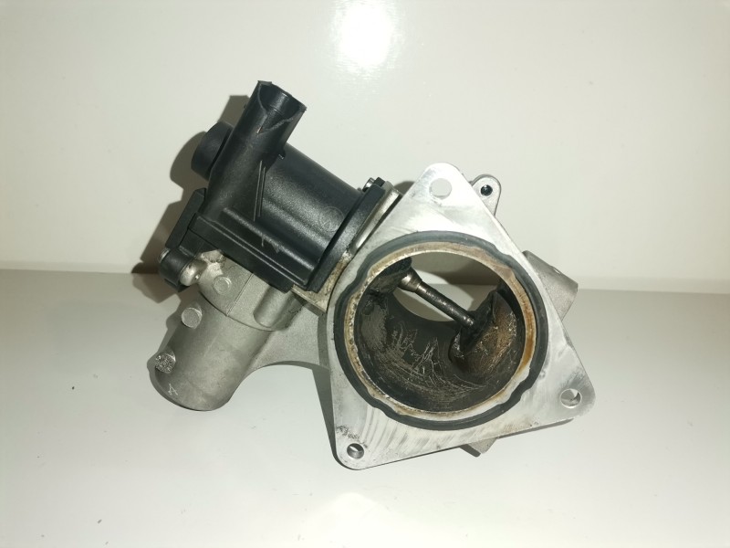 Recambio de valvula egr para volkswagen t5 transporter furgón/combi (7h) bnz referencia OEM IAM 700823030  