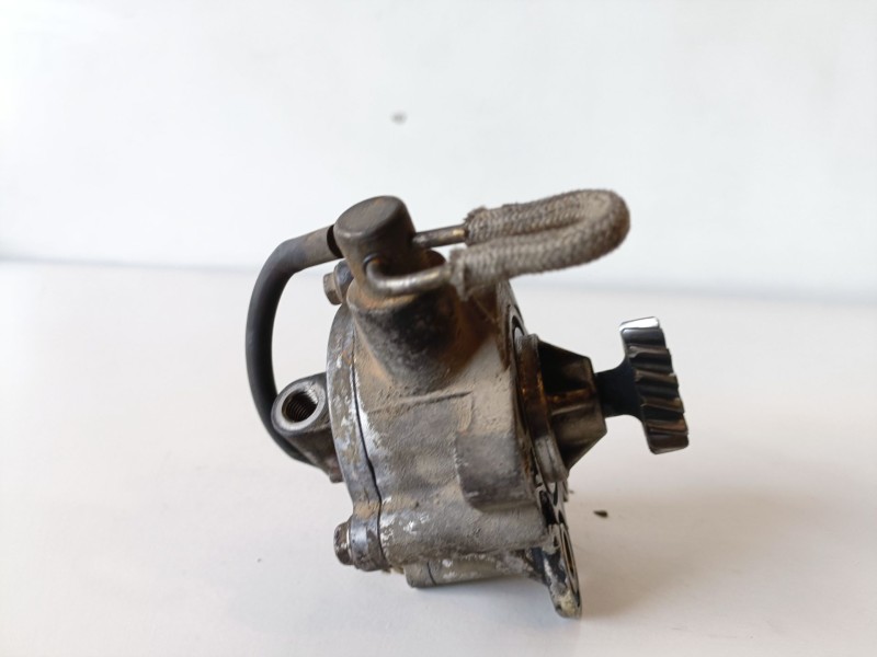 Recambio de depresor freno / bomba vacio para mitsubishi montero (v60/v70) 4m41 referencia OEM IAM   