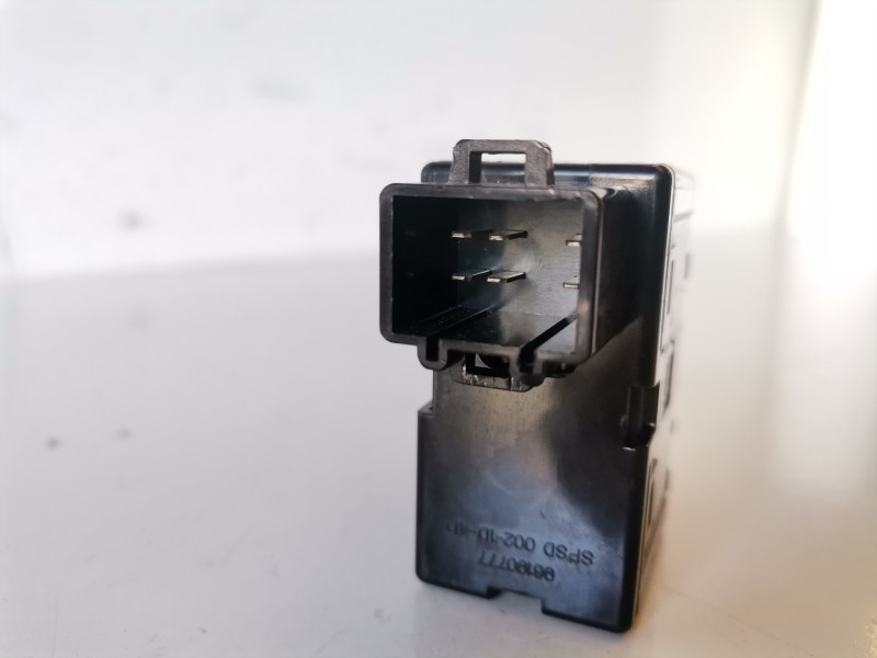 Recambio de mando elevalunas trasero izquierdo para ssangyong rexton d27dt referencia OEM IAM 96190777  